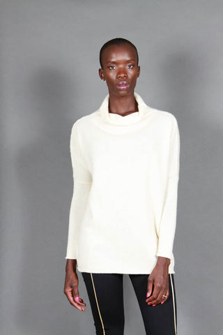 Women's Turtle Neck Cashmere Sweater - White